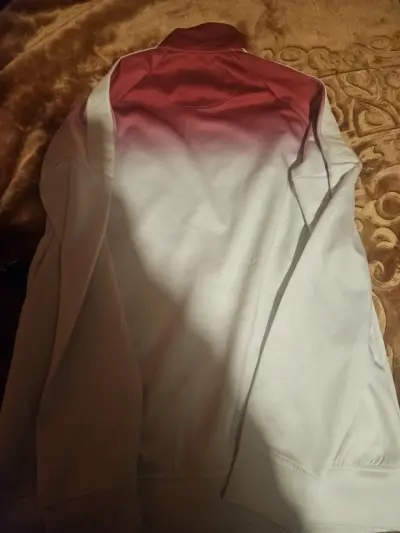 Chaqueta deportiva degradé rojo y blanco - miniatura 2