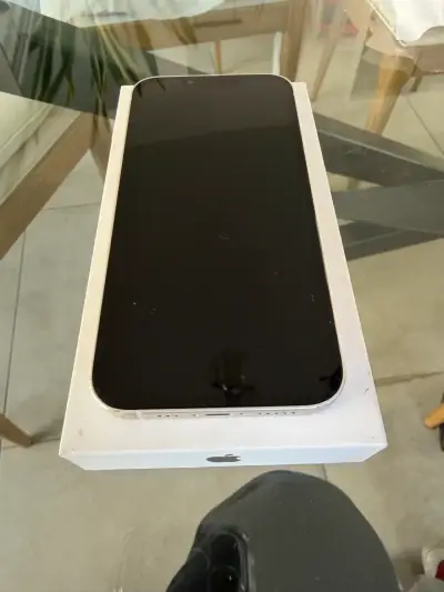 Iphone 13 blanco - miniatura 1