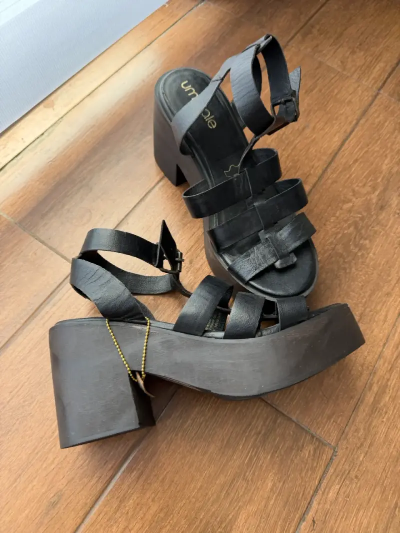 Sandalias negras de plataforma Umbrale nuevas - 2