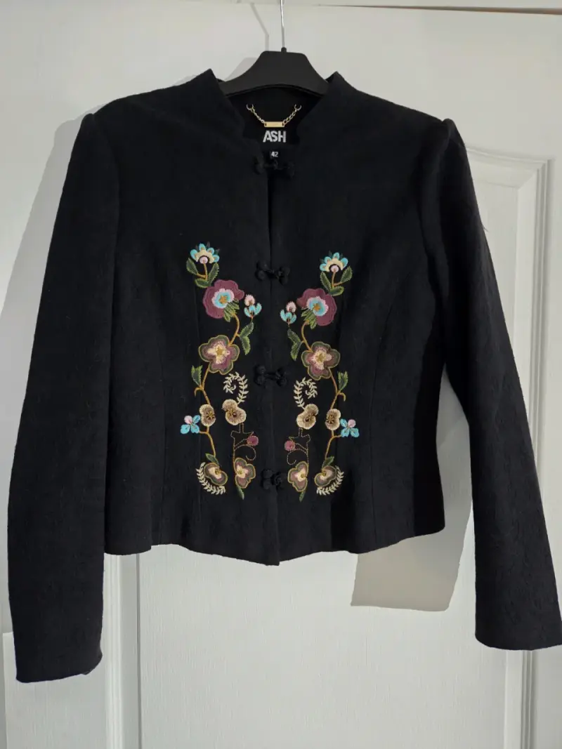 Chaqueta negra bordada ASH - 1