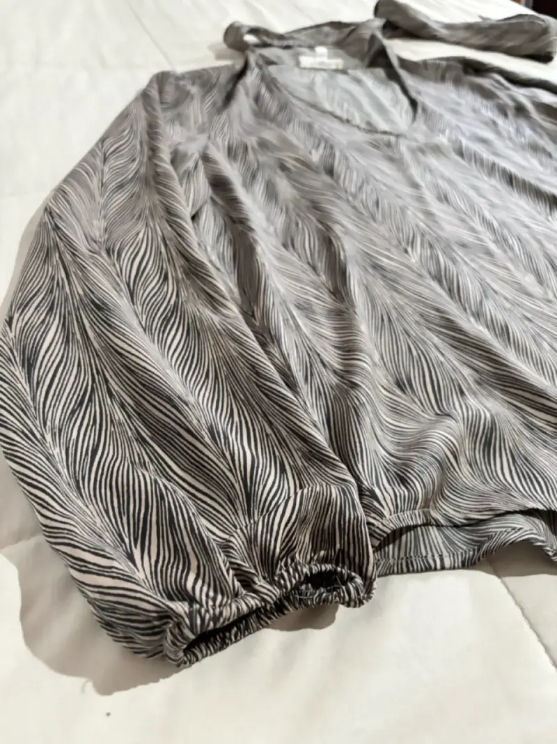 Blusa estampada de manga larga - 2