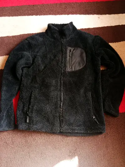 Chaqueta polar negra con cierre - miniatura 1
