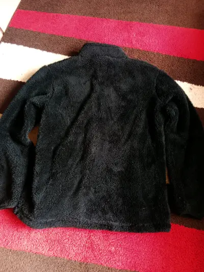 Chaqueta polar negra con cierre - miniatura 2