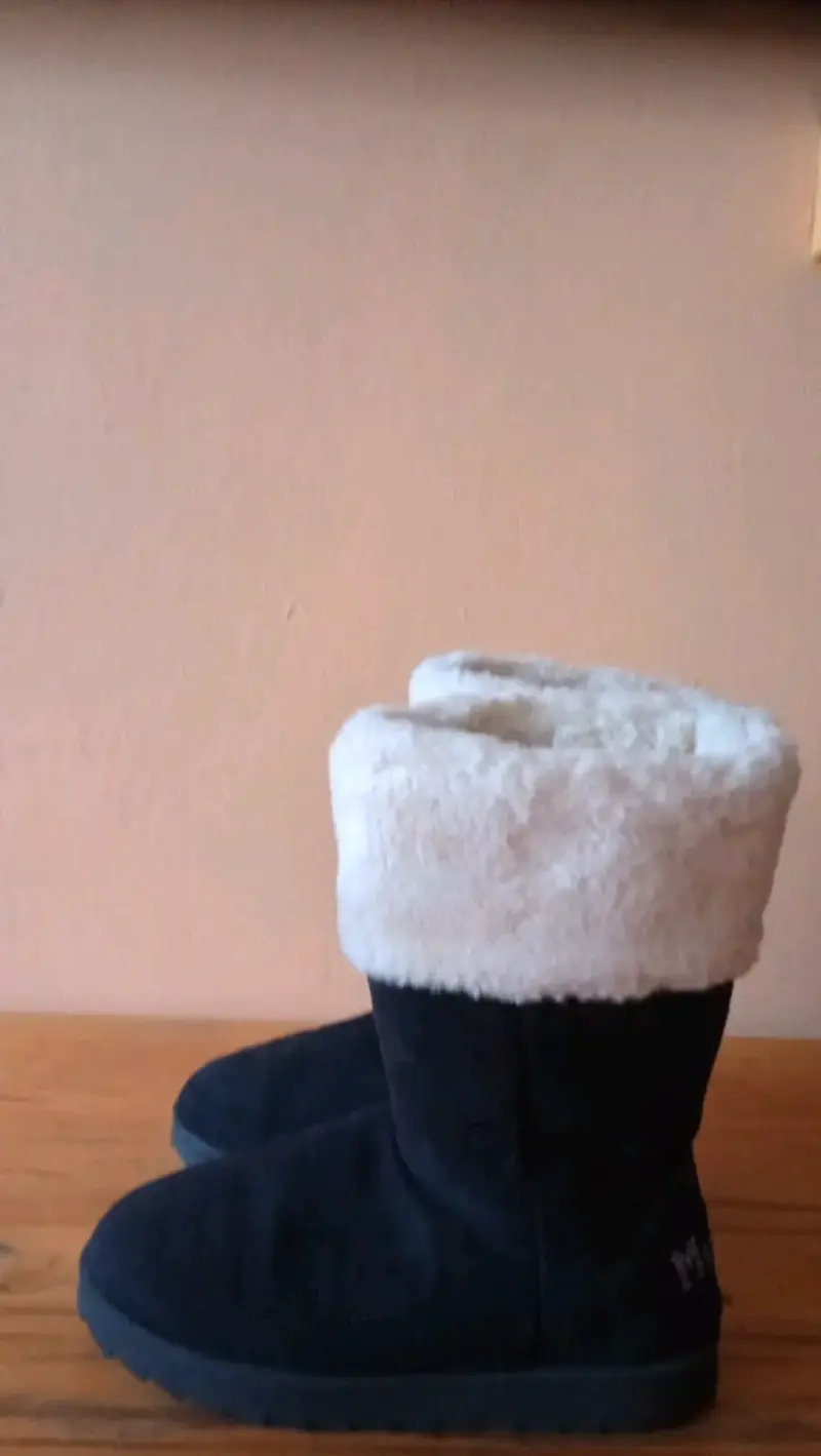 Botas de invierno negras con forro blanco - 2