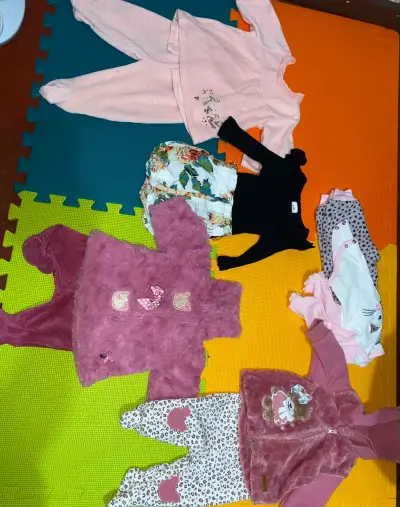 Lote de ropa para bebé variados - miniatura 2