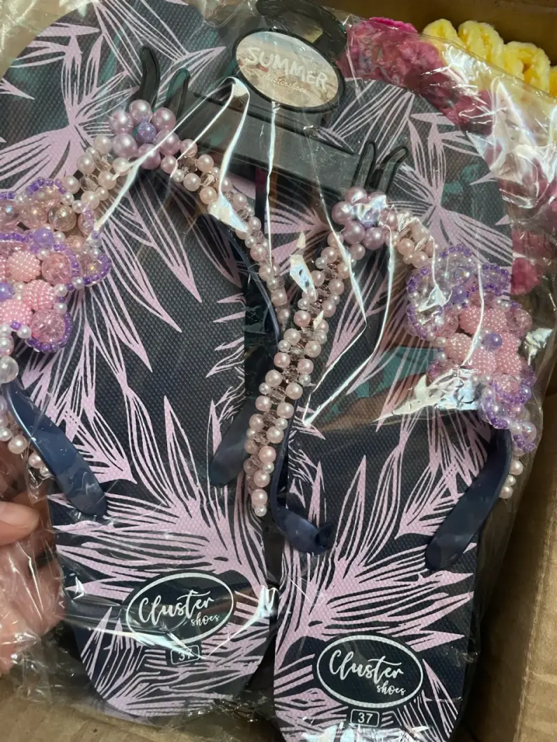 Sandalias con perlas y flores - 2