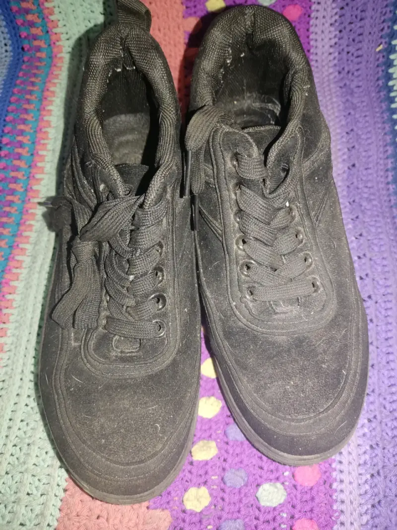 Zapatillas negras deportivas usadas - 4