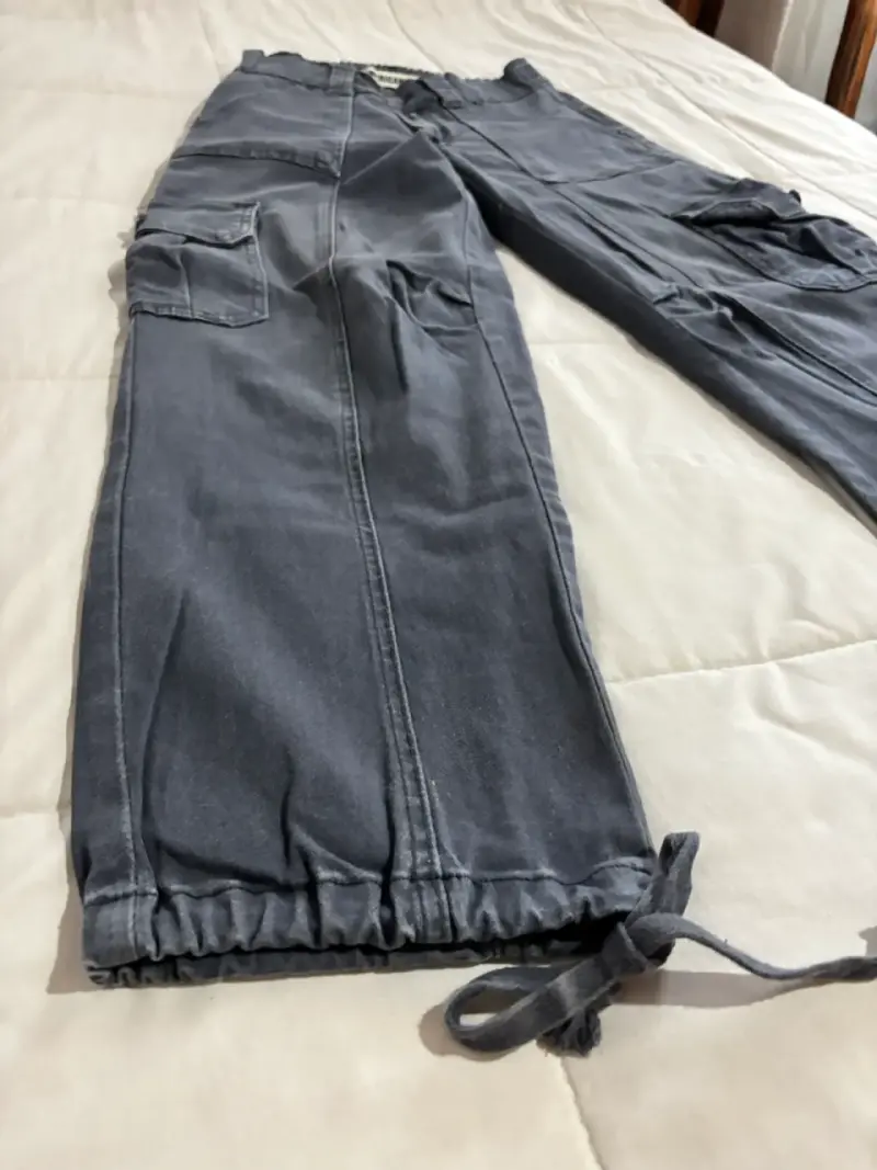 Pantalones cargo azulados - 2
