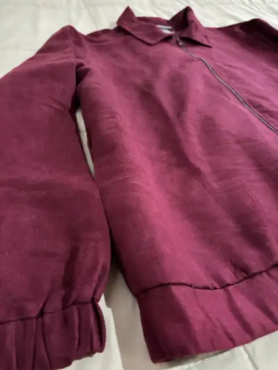 Chaqueta burdeos con cierre - miniatura 3