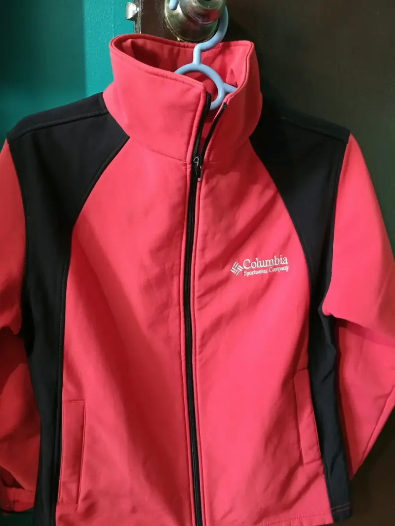 Chaqueta acolchada negra para invierno - 3