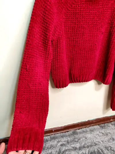 Suéter rojo de lana para mujer - miniatura 2
