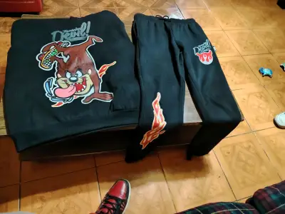 Conjunto deportivo Tazmanian Devil negro - miniatura 1