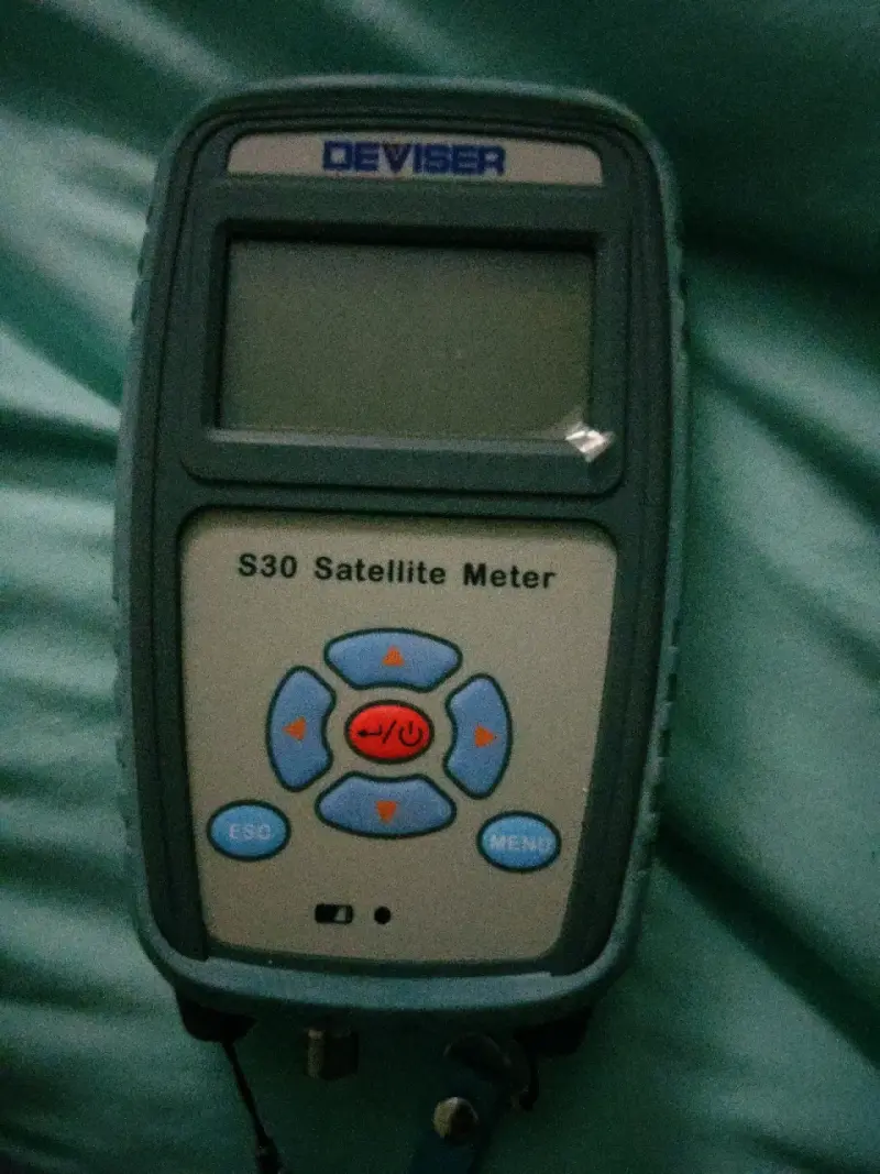Medidor de satélite Deviser S30