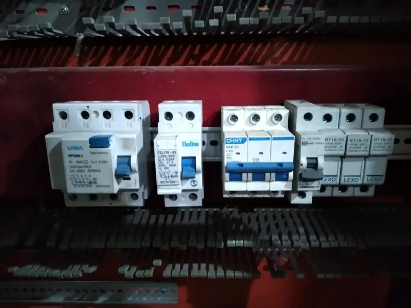 Tablero eléctrico de distribución - 4
