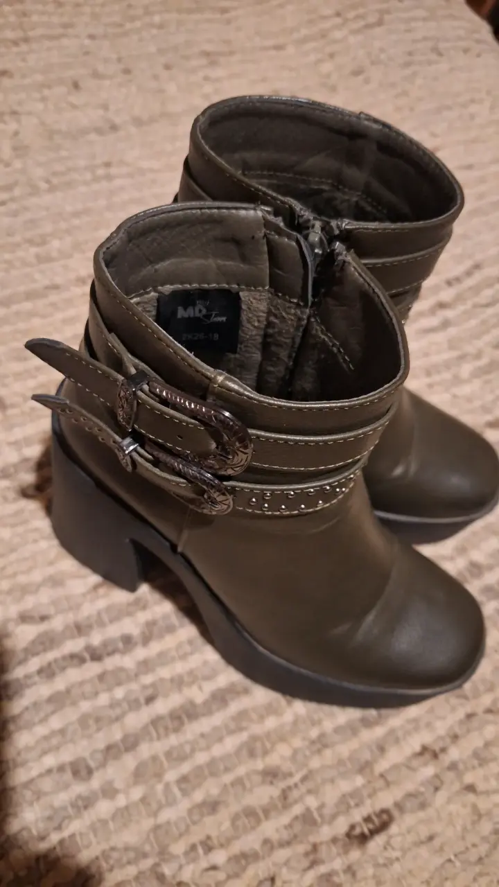 Botines de cuero con tacón alto y cierre - 3