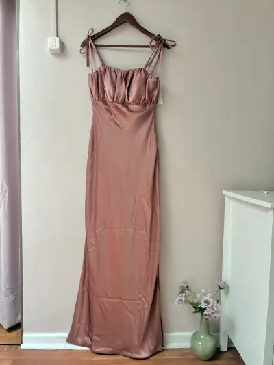Vestido Nuevo de Alta Costura - miniatura 3