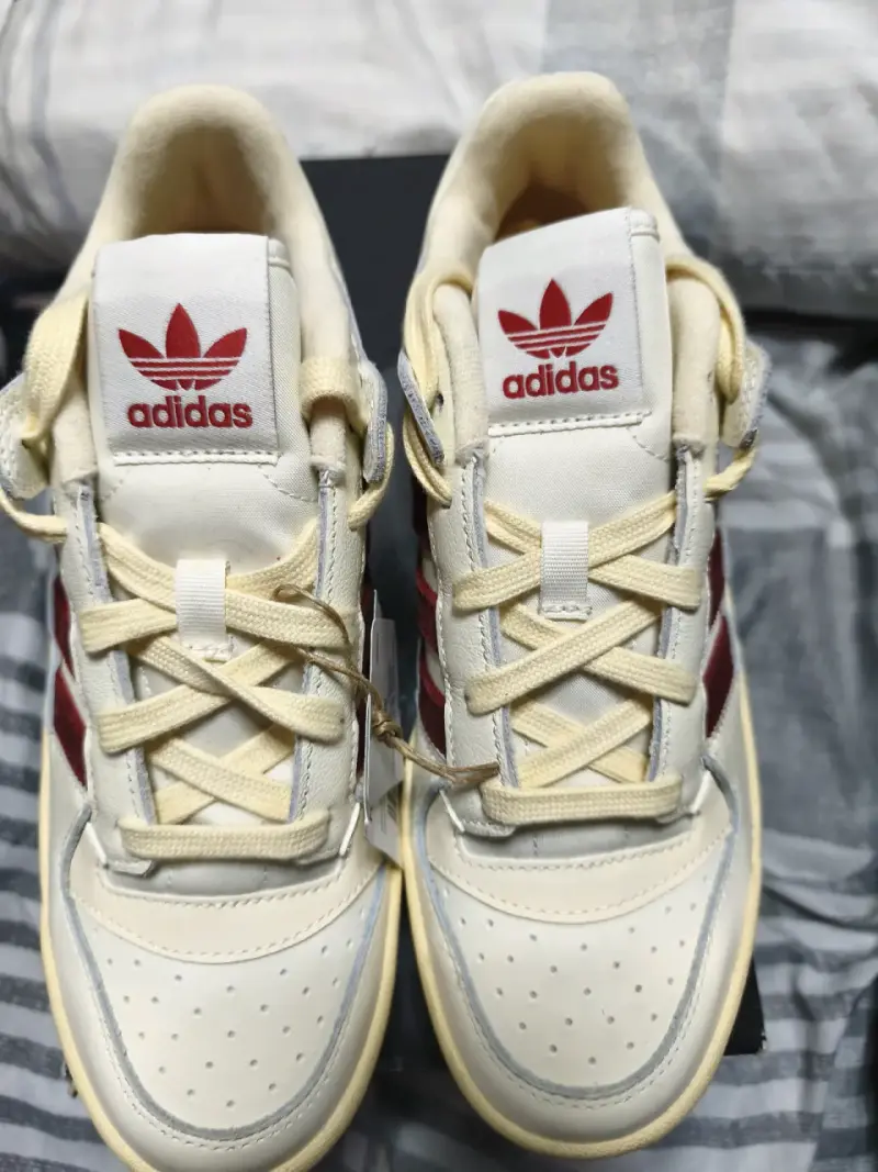 Zapatillas Adidas Forum Low blancas y rojas - 4