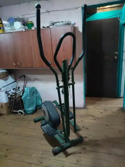 Máquina elíptica para ejercicio en casa - miniatura 1