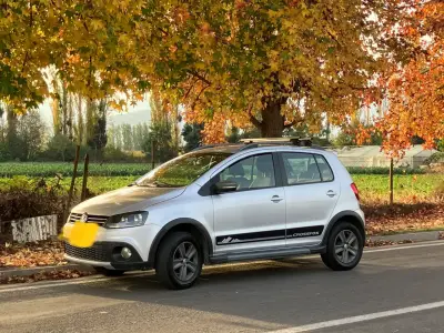 Volkswagen Crossfox 2012 en buen estado - miniatura 1