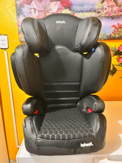 Silla de auto Infanti negra para niños de 4-9 años - miniatura 1