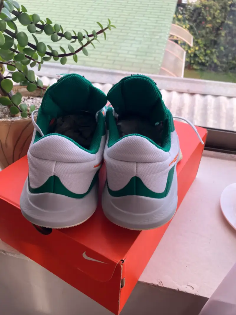 Zapatillas deportivas Nike verde y naranja - 4