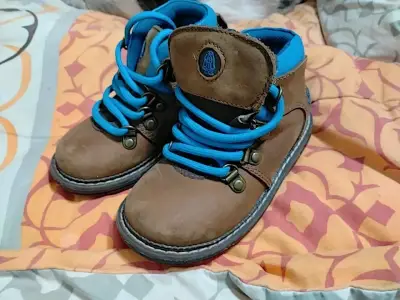 Botas infantiles de cuero hushpuppies - miniatura 1