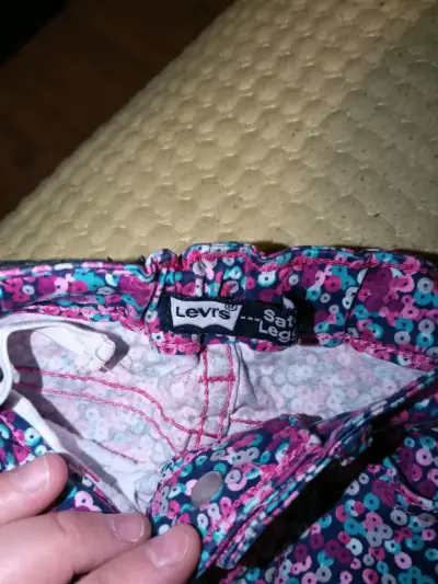 Pantalones florales para niña Levis - miniatura 2