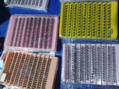 Pestañas postizas en tiras variadas - miniatura 2