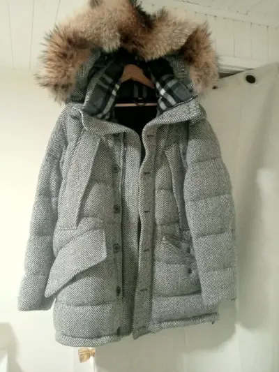 Abrigo de invierno burberry - miniatura 1