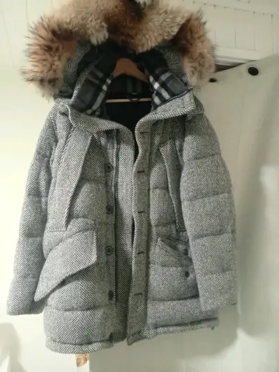 Abrigo de invierno burberry - miniatura 2