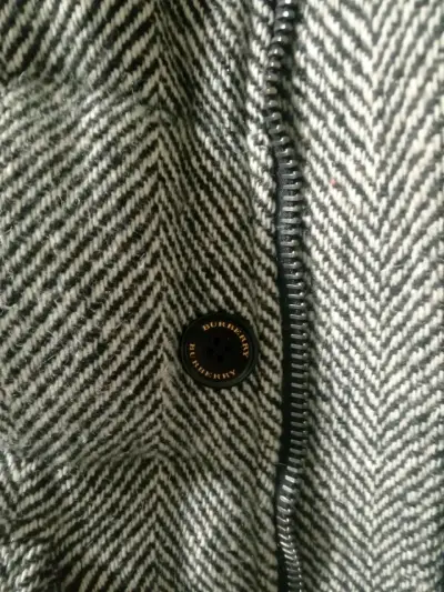 Abrigo de invierno burberry - miniatura 3