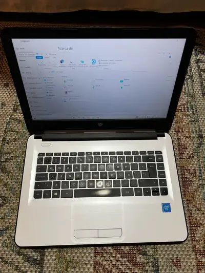 Notebook HP con pantalla de 15 pulgadas - miniatura 1