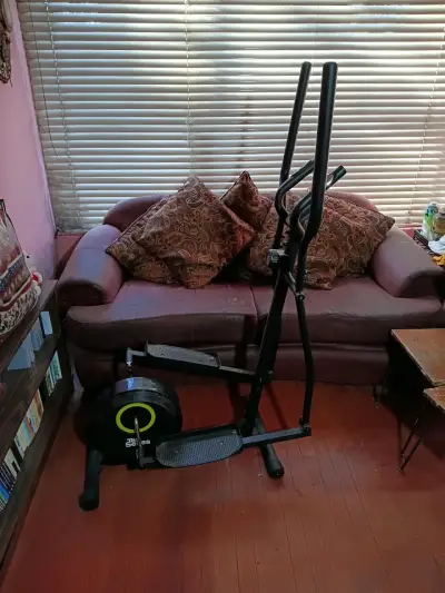 Máquina elíptica compacta para ejercicio - miniatura 1
