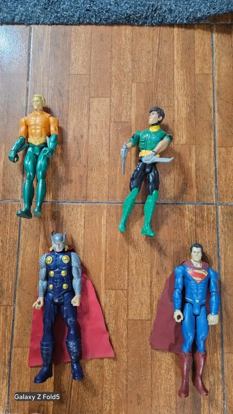 Lote de figuras de acción de superhéroes - 5