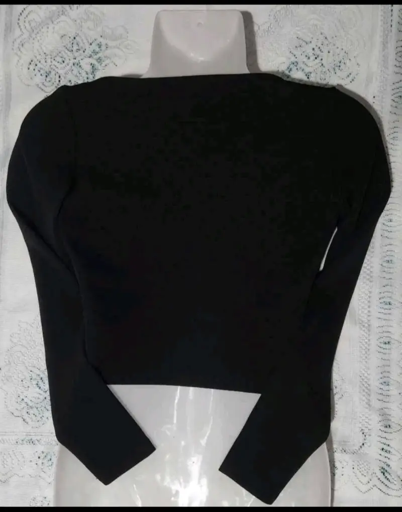 Polera Crop escotada - 3