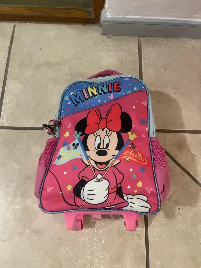 Mochila infantil Minnie Mouse con ruedas - 2