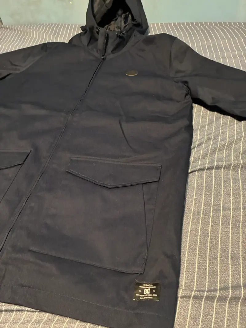 Chaqueta DC Shoes azul marino con capucha - 2