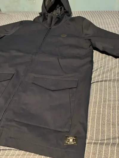 Chaqueta DC Shoes azul marino con capucha - miniatura 2