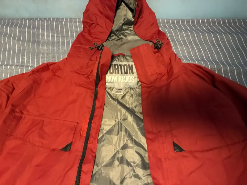 Parka Burton roja y gris con capucha - 4