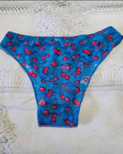 Calzón de encaje azul con estampado de cerezas - miniatura 2