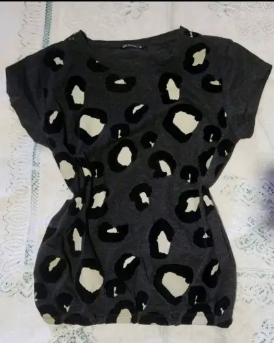 Polera estampada de leopardo - miniatura 1