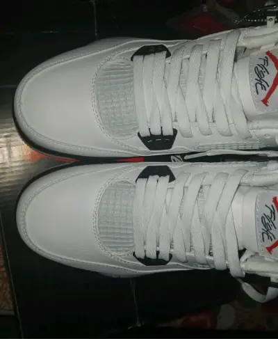 Jordan retro 4 White Cement - miniatura 3