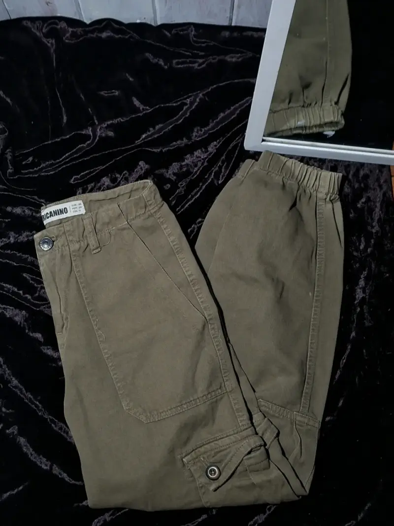 Pantalones cargo verde olivo Americanino