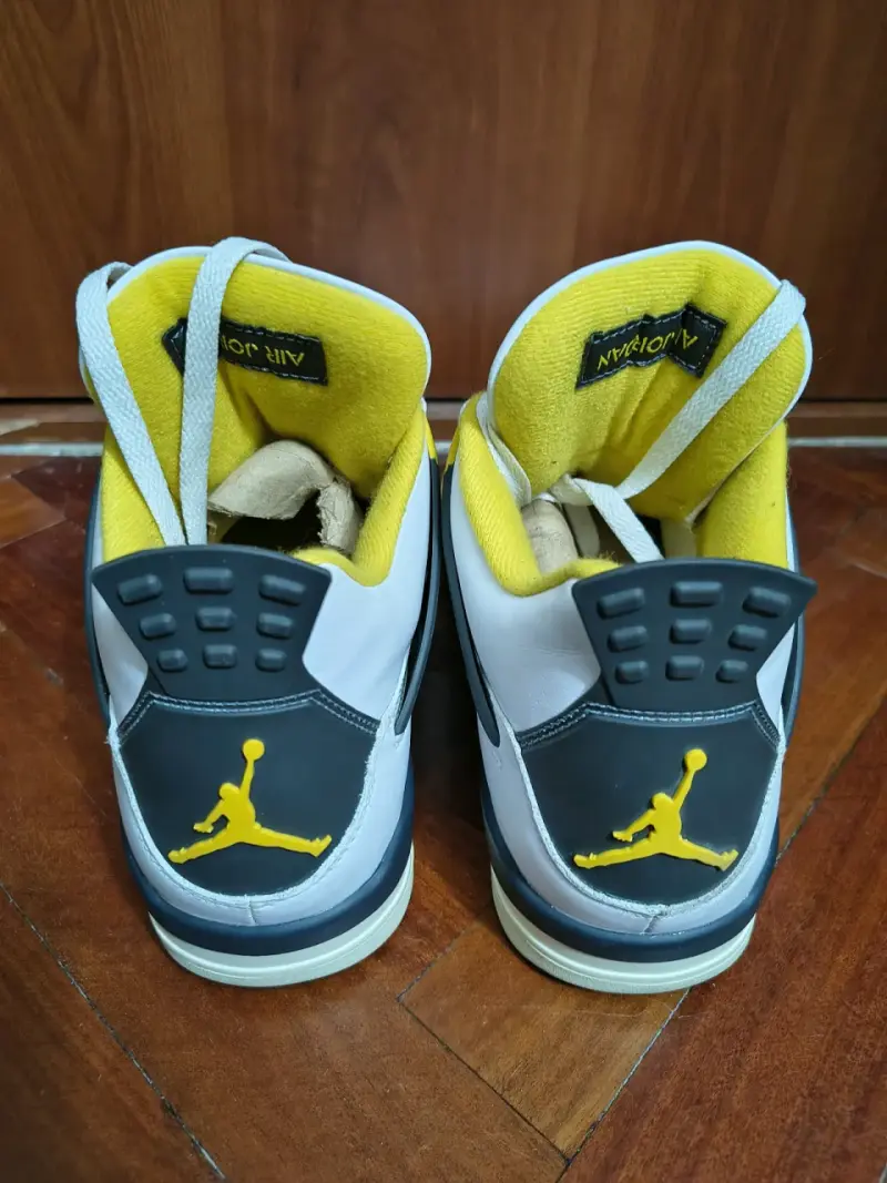 Jordan Retro 4 Vivid Sulfur OG - 3