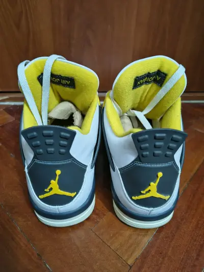 Jordan Retro 4 Vivid Sulfur OG - miniatura 3
