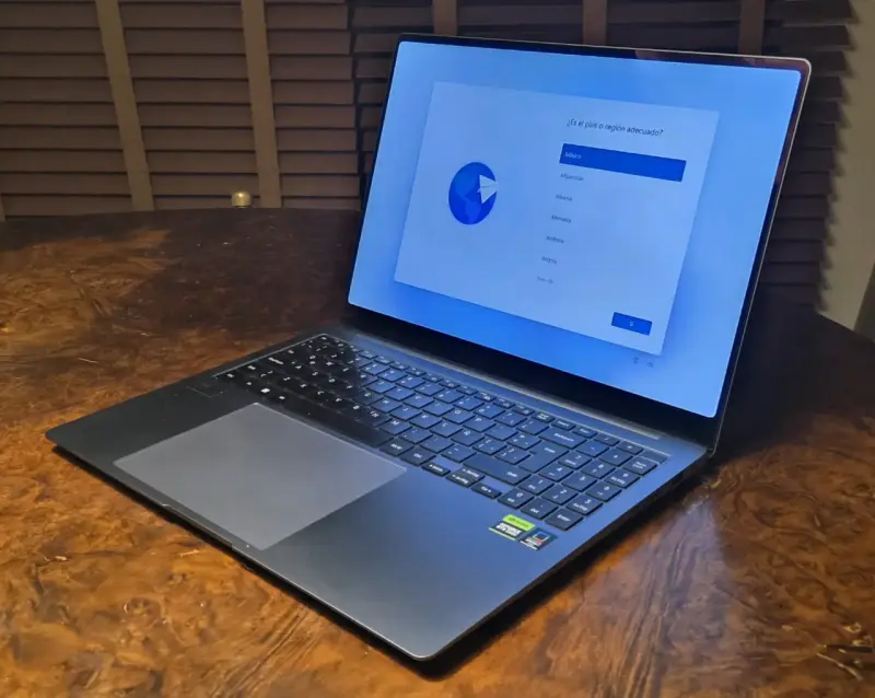 Samsung Galaxy Book4 Ultra - 1
