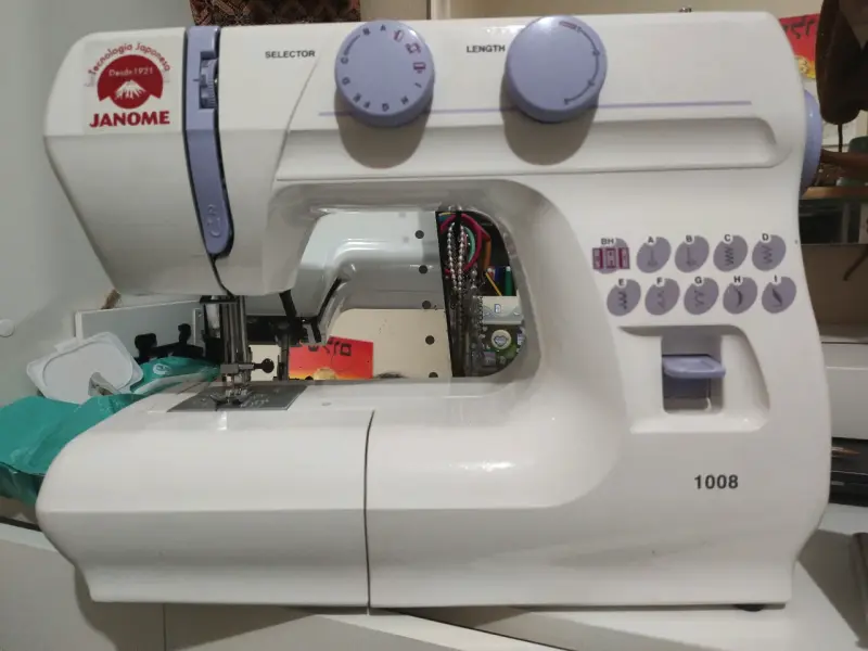 Máquina de coser Janome modelo 1008