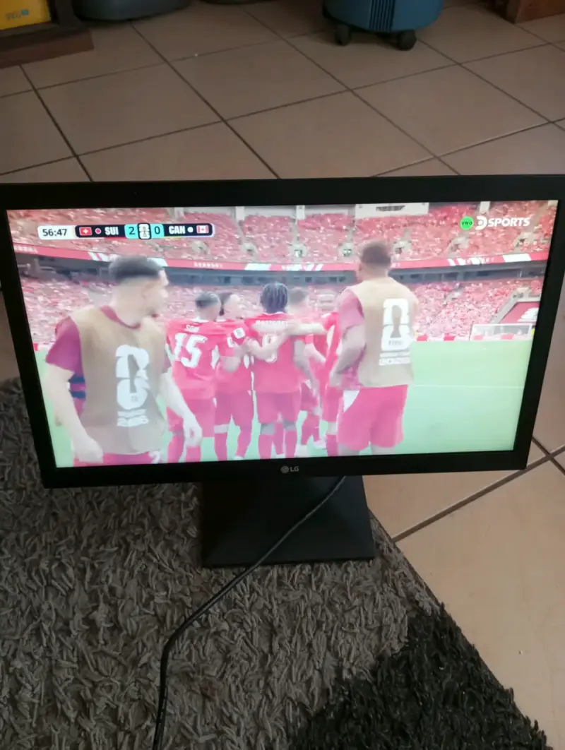 Monitor de Computador LG 20 Pulgadas LED HDMI - 5