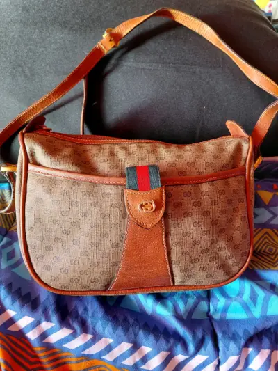 Bolso de hombro vintage con diseño clásico - miniatura 1