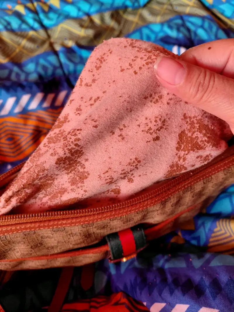 Bolso de hombro vintage con diseño clásico - 6